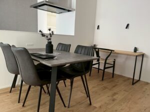 エスコネクト様の完成見学会で使っていただいたレンタル家具とお部屋の写真