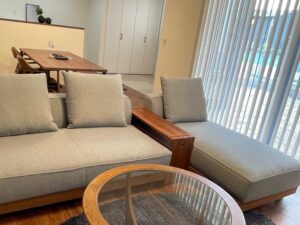 子育て安心住宅様の完成見学会で使っていただいたレンタル家具とお部屋の写真